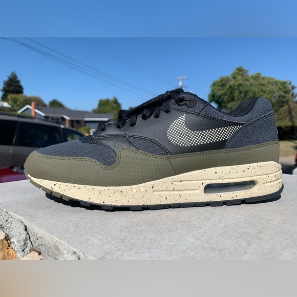 Nike Air Max 1 ‘Medium Olive’ AO1021-200 - Picture 12 of 13